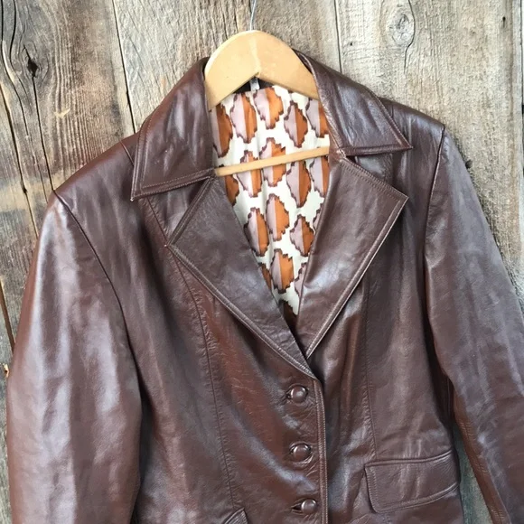 SOLD! VTG 70s-80s Brown Leather Blazer/Belted Jacket, 38 - Picture 2 of 7